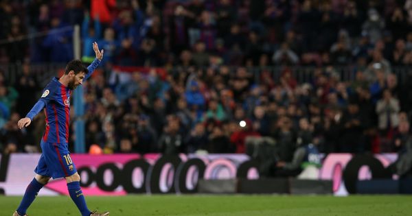 Foto: Messi superó los 500 goles con el Barcelona gracias a su doblete contra Osasuna. (Reuters)