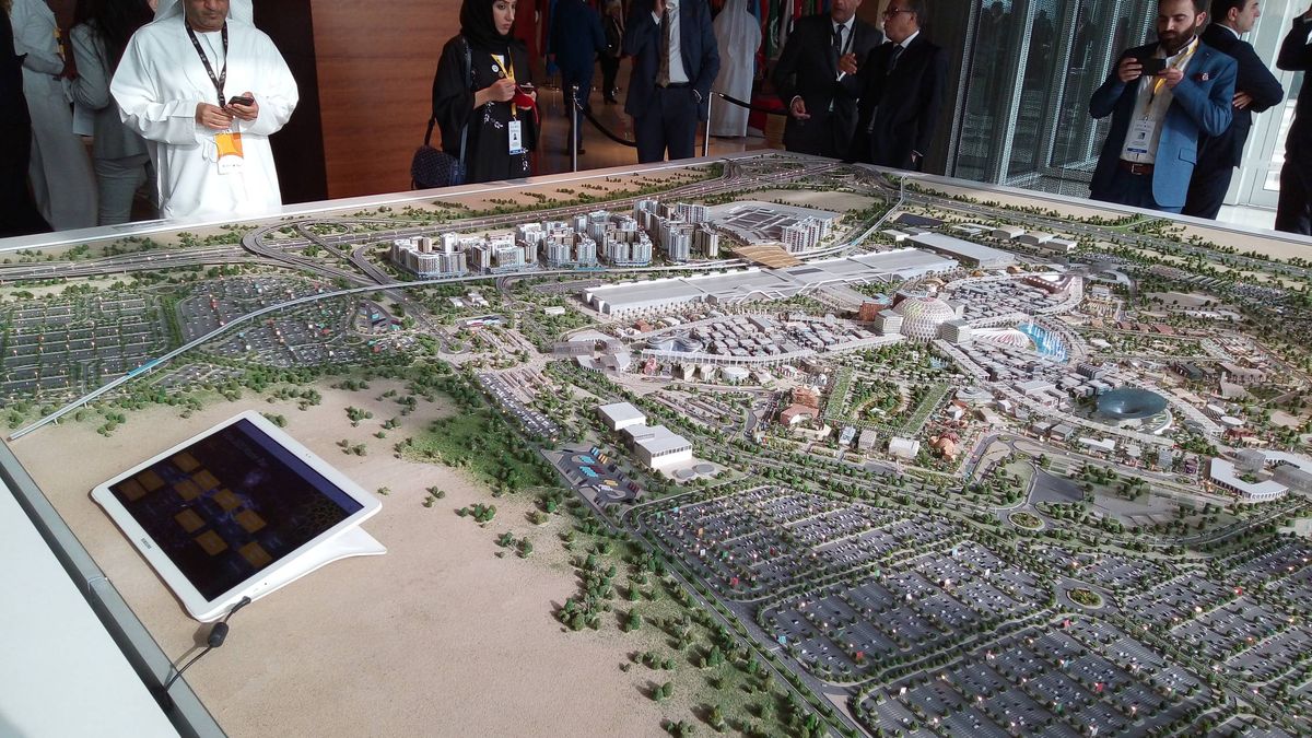 Legiones de obreros y diseño de Calatrava: la Expo con la que Dubái busca promocionarse