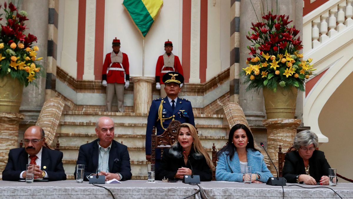El Gobierno en Bolivia presenta cargos contra Morales por terrorismo y sedición