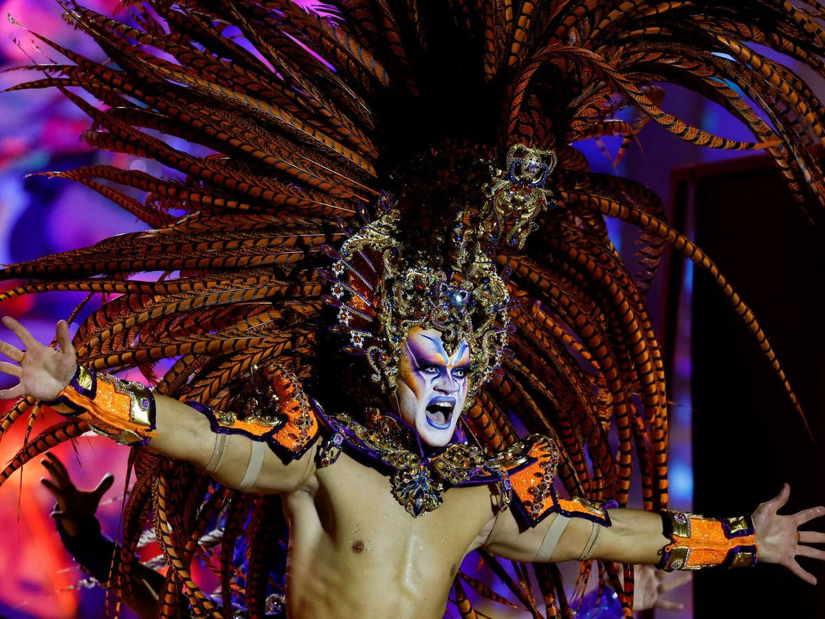 Foto: Drag Elektra en el carnaval de Las Palmas 2024 (REUTERS / Borja Suarez)