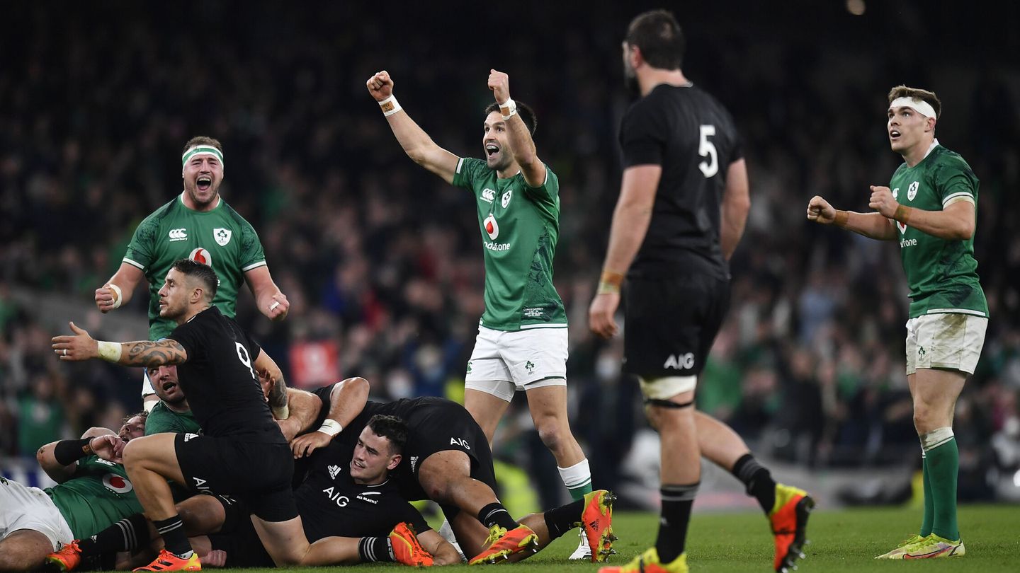 Conor Murray celebra el triunfo ante los neozelandeses. (Reuters/Clodagh Kilcoyne)