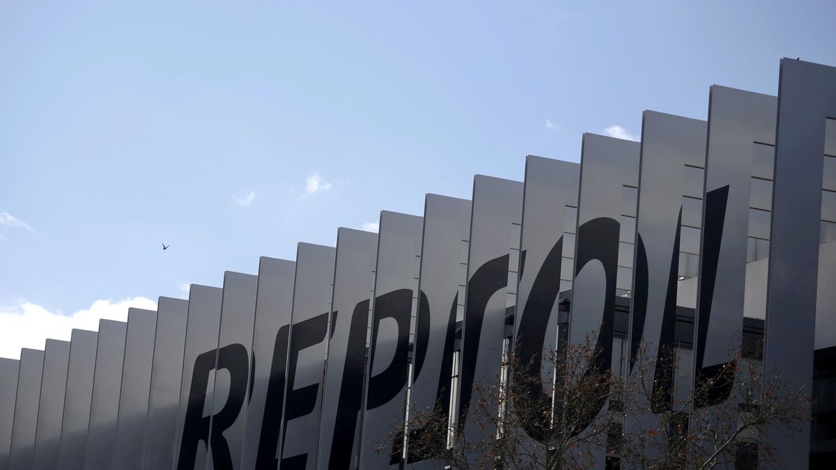 Repsol gana a Hacienda y evita una sanción millonaria por el despido de 150 directivos 