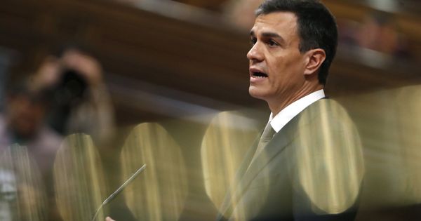 Foto: Pedro Sánchez, durante su primera intervención en la moción de censura, este 31 de mayo en el Congreso. (EFE)