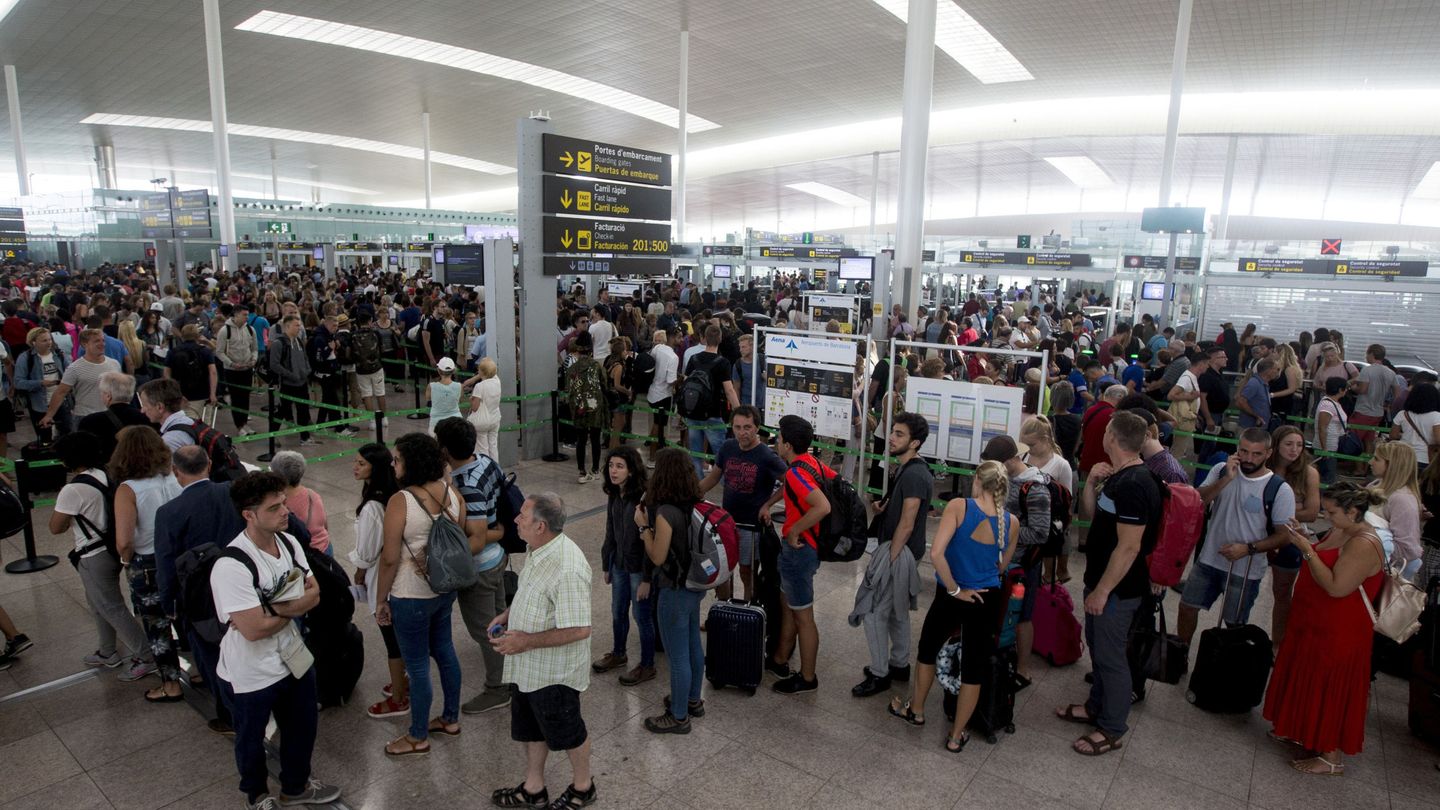 El aeropuerto de Barcelona, durante las huelgas convocadas por los trabajadores de Eulen. (EFE)