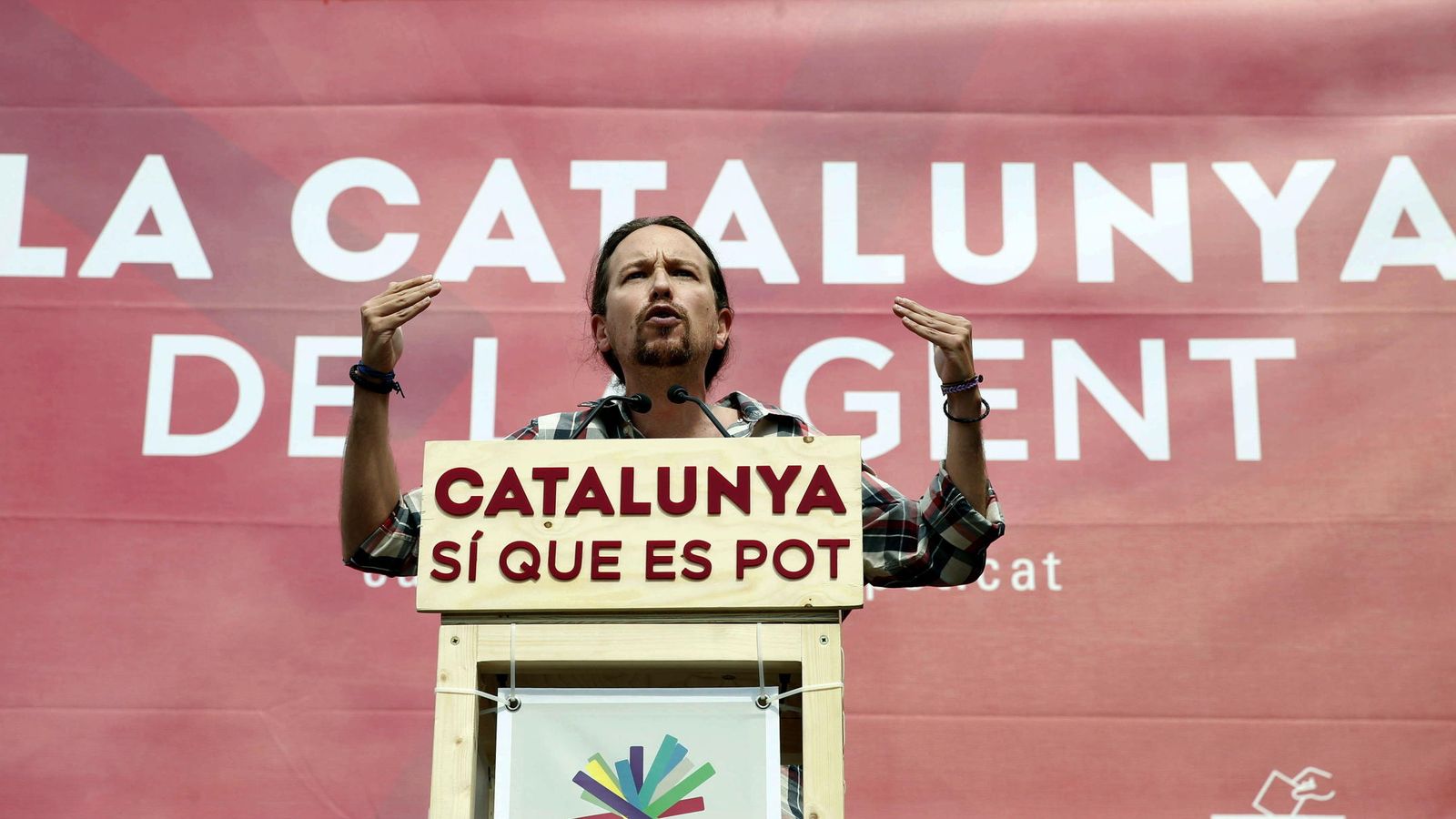 Foto: El secretario general de Podemos, Pablo Iglesias, durante su participación en un acto de campaña de la candidatura Catalunya Sí que es Pot en Barcelona. (Efe)