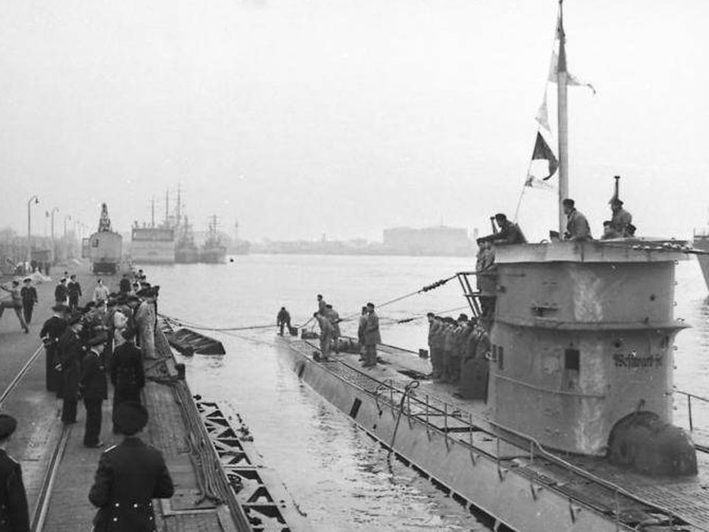 Un submarino U-37 en el puerto de Wilhemshaven. (Bundesarchiv)