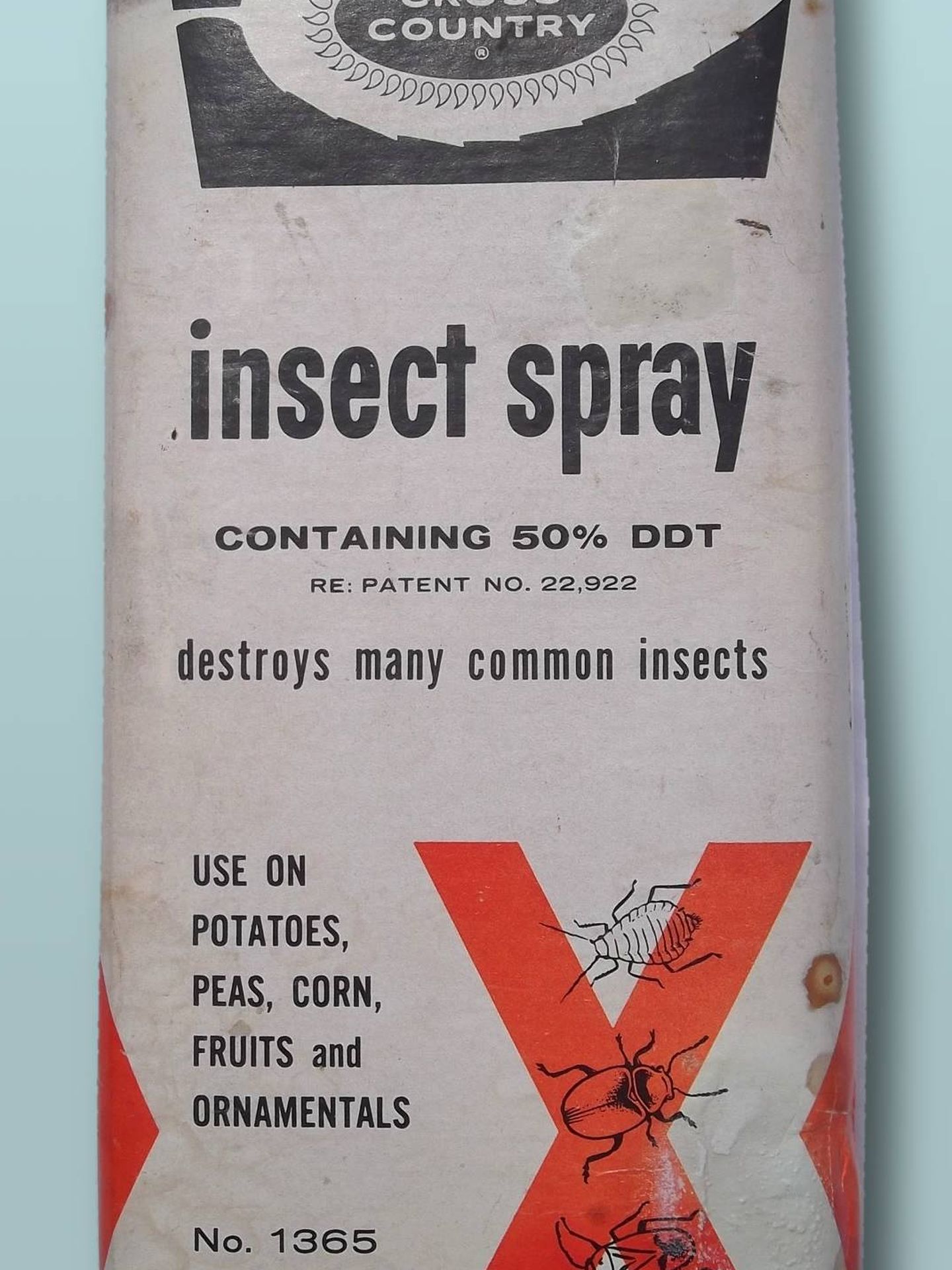 Un paquete con insecticida DDT. (Wikimedia Commons)