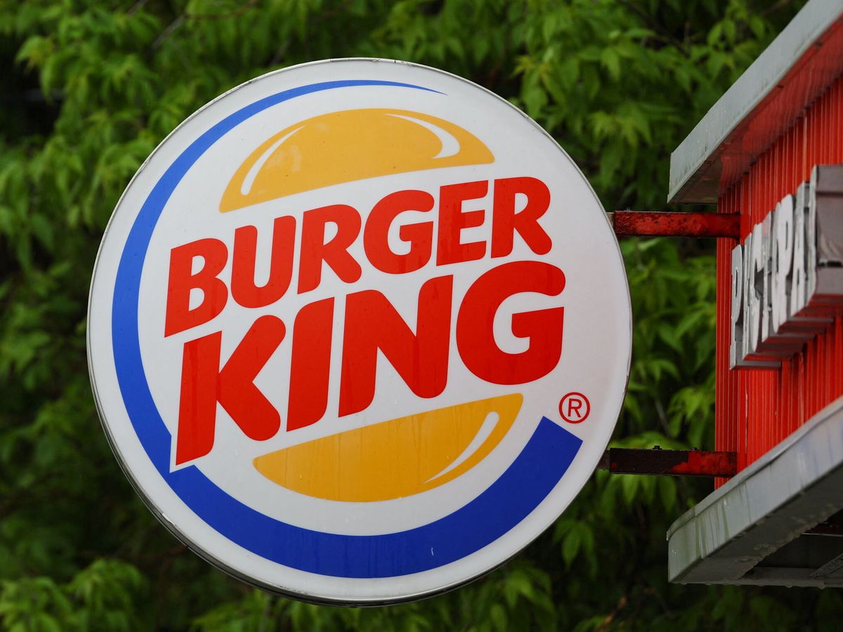 Foto: Logo de Burger King en la fachada de un restaurante. (Reuters/Evgenia Novozhenina)