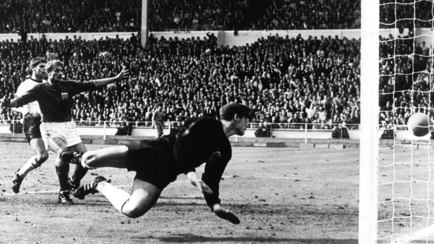 El gol 'fantasma' de la final del Mundial 1966. (EFE)