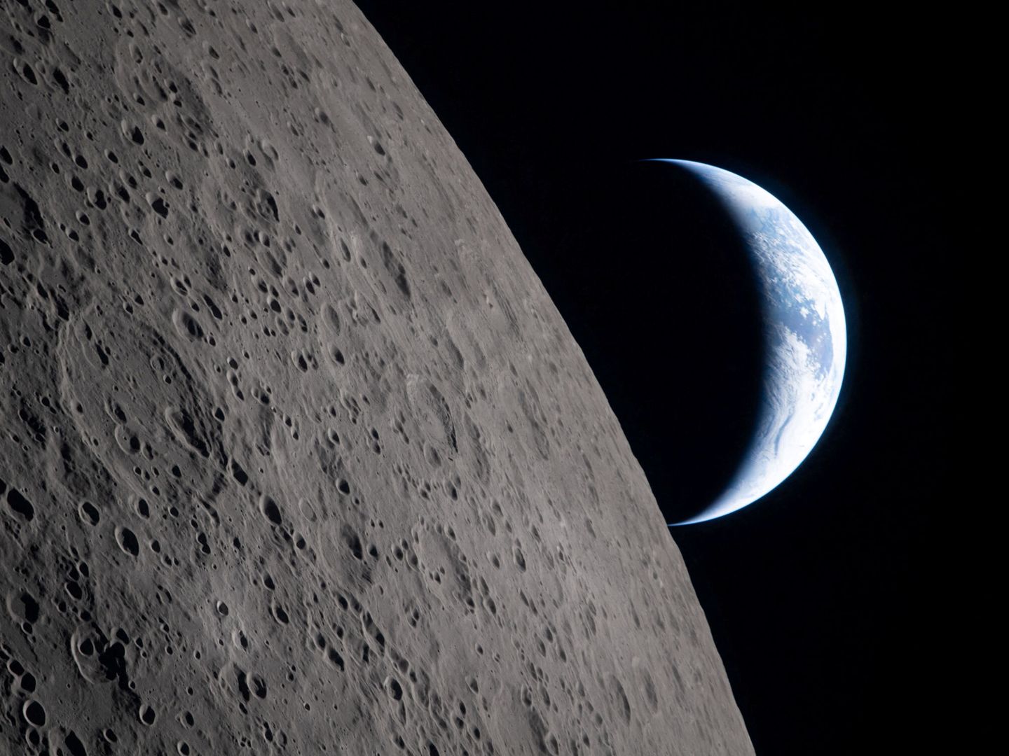 Foto de la Tierra y la Luna desde la misión Artemis 2. (NASA)