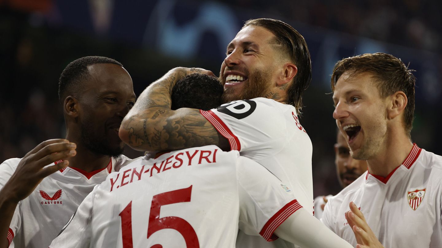 Sergio Ramos celebrando un gol del Sevilla. (EFE)