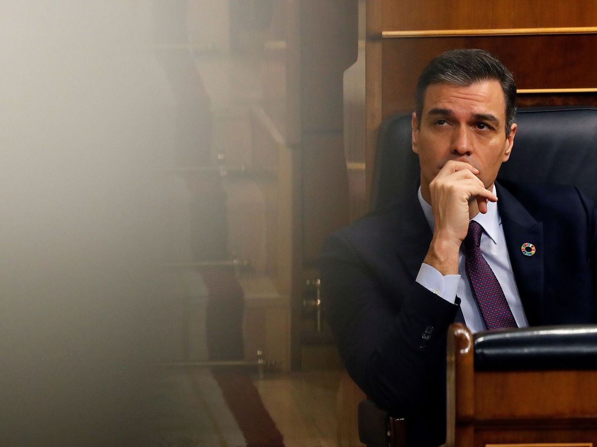 Foto: El presidente del Gobierno, Pedro Sánchez, este 12 de febrero en la sesión de control al Ejecutivo en el Congreso. (EFE)