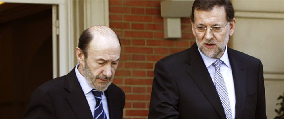 Foto: Rajoy y Rubalcaba cierran un acuerdo sobre el Consejo Europeo en una conversación telefónica