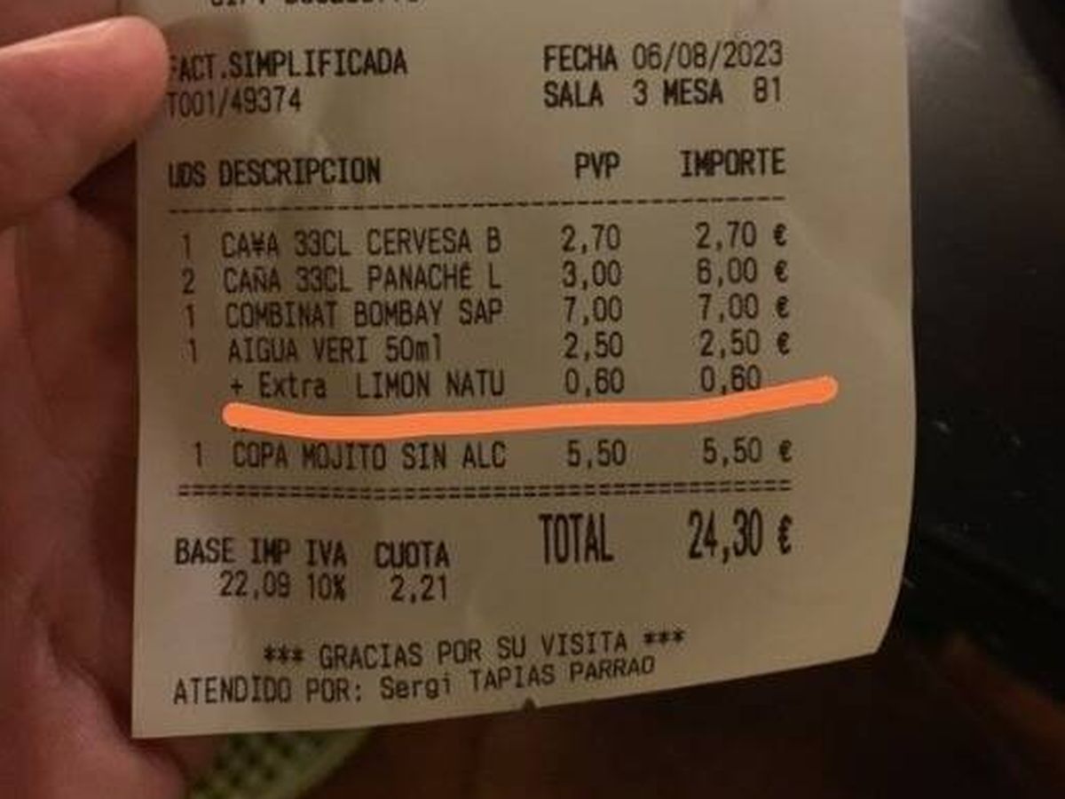 Foto: Ticket de la cuenta que se pagó en el bar (X/@soycamarero)