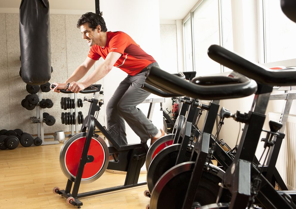 Foto: La práctica de ejercicio es la única actividad que podemos variar para gastar más energía. (Corbis)