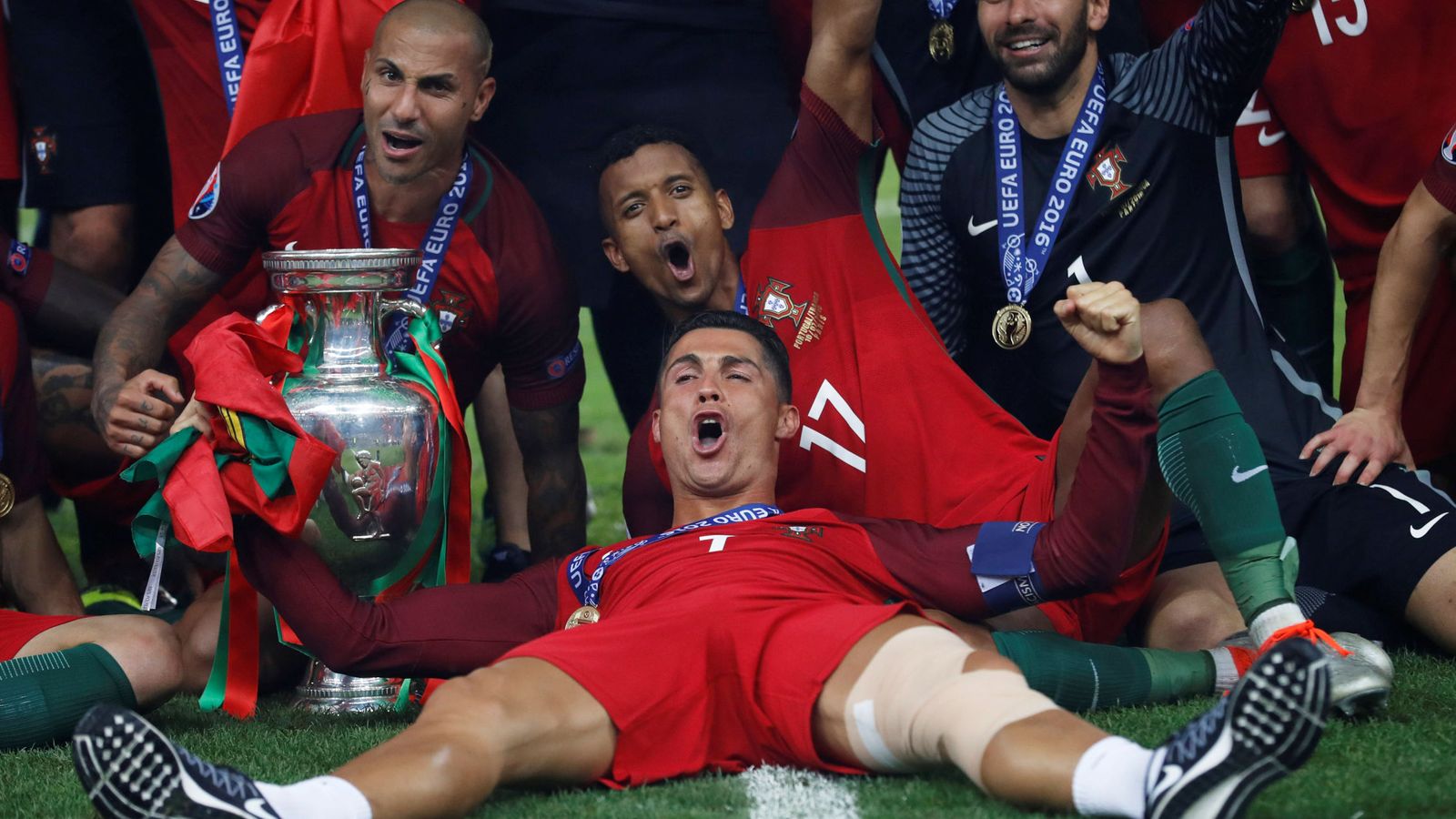 Foto: La victoria más inesperada de la Eurocopa (Carl Recine/Reuters).
