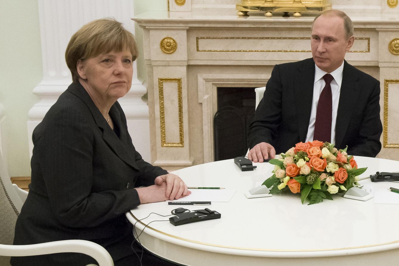 Angela Merkel y Vladimir Putin durante una reunión el año pasado (Ap).