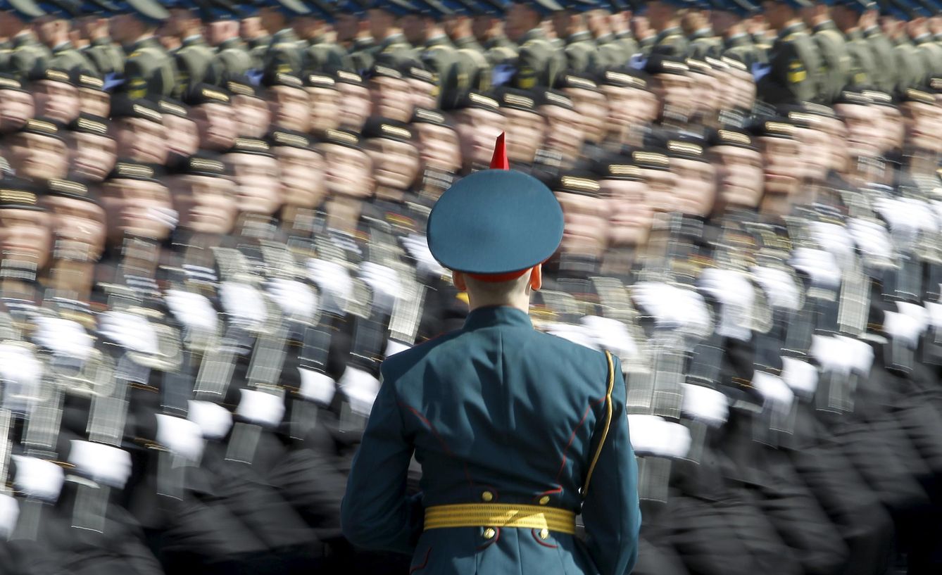 Tropas rusas ensayan para un desfile, el 6 de mayo de 2012 (Reuters)