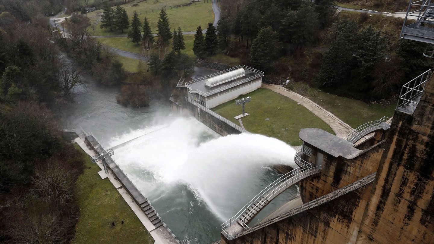 Foto de archivo de una planta hidroeléctrica. (EFE)