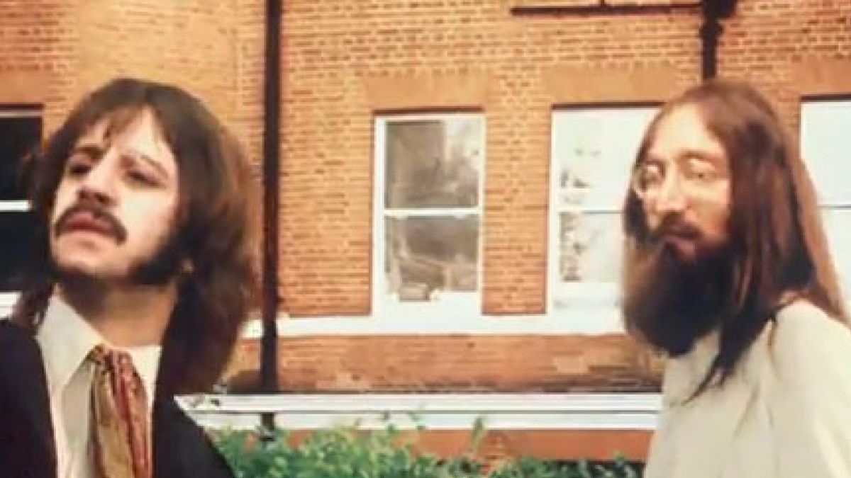 Lennon y Harrison "resucitan" en un anuncio del videojuego de los Beatles