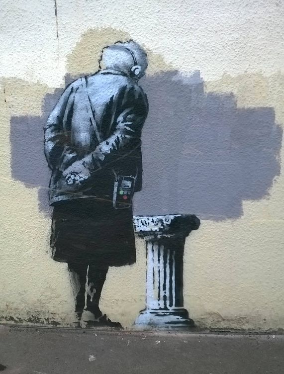 'Art Buff', el grafiti de Banksy aparecido en Bristol en 2014. (Wikimedia Commons)