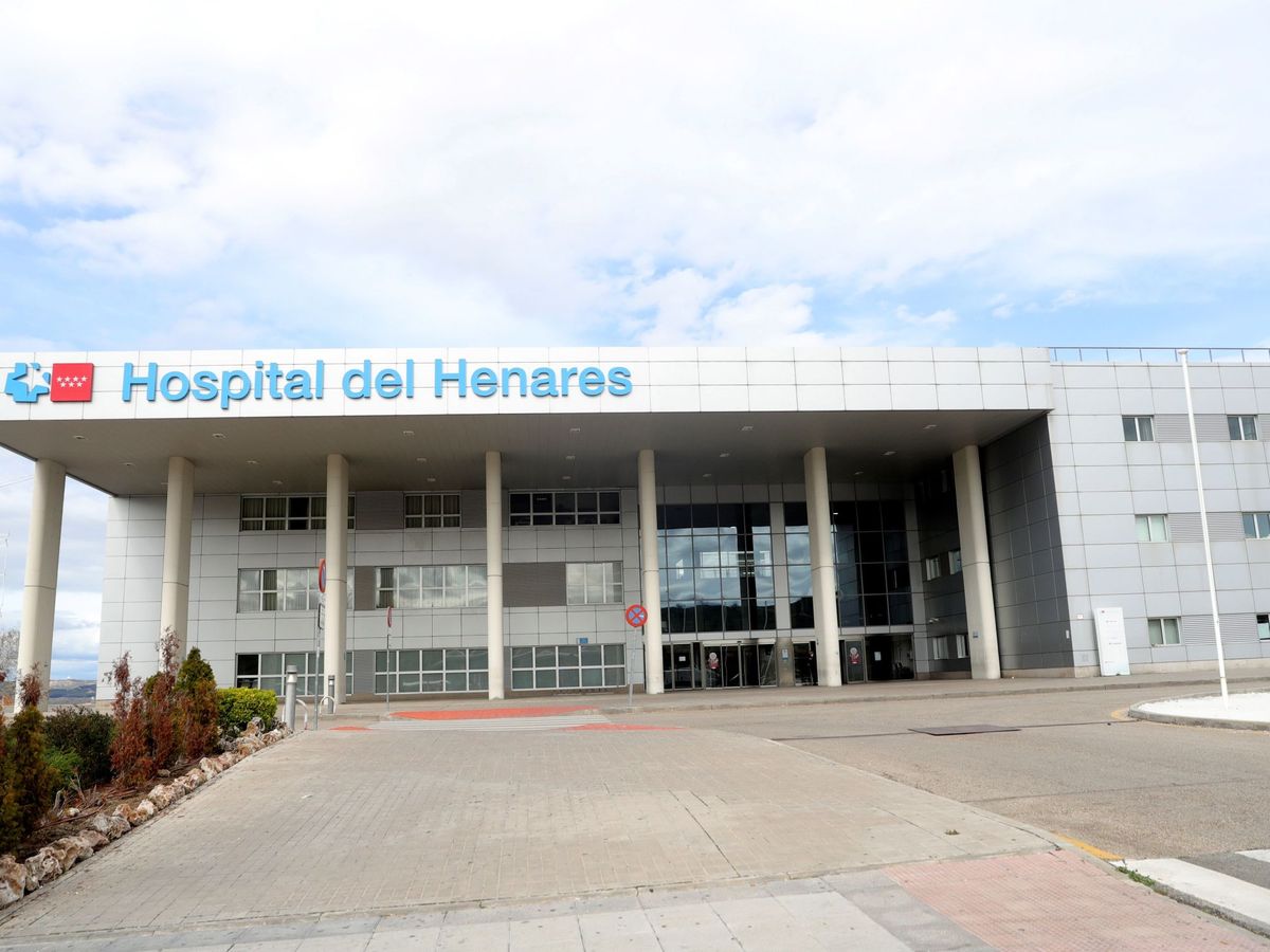 Foto: Vista exterior del Hospital del Henares, este martes en la madrileña localidad de Coslada. (EFE)