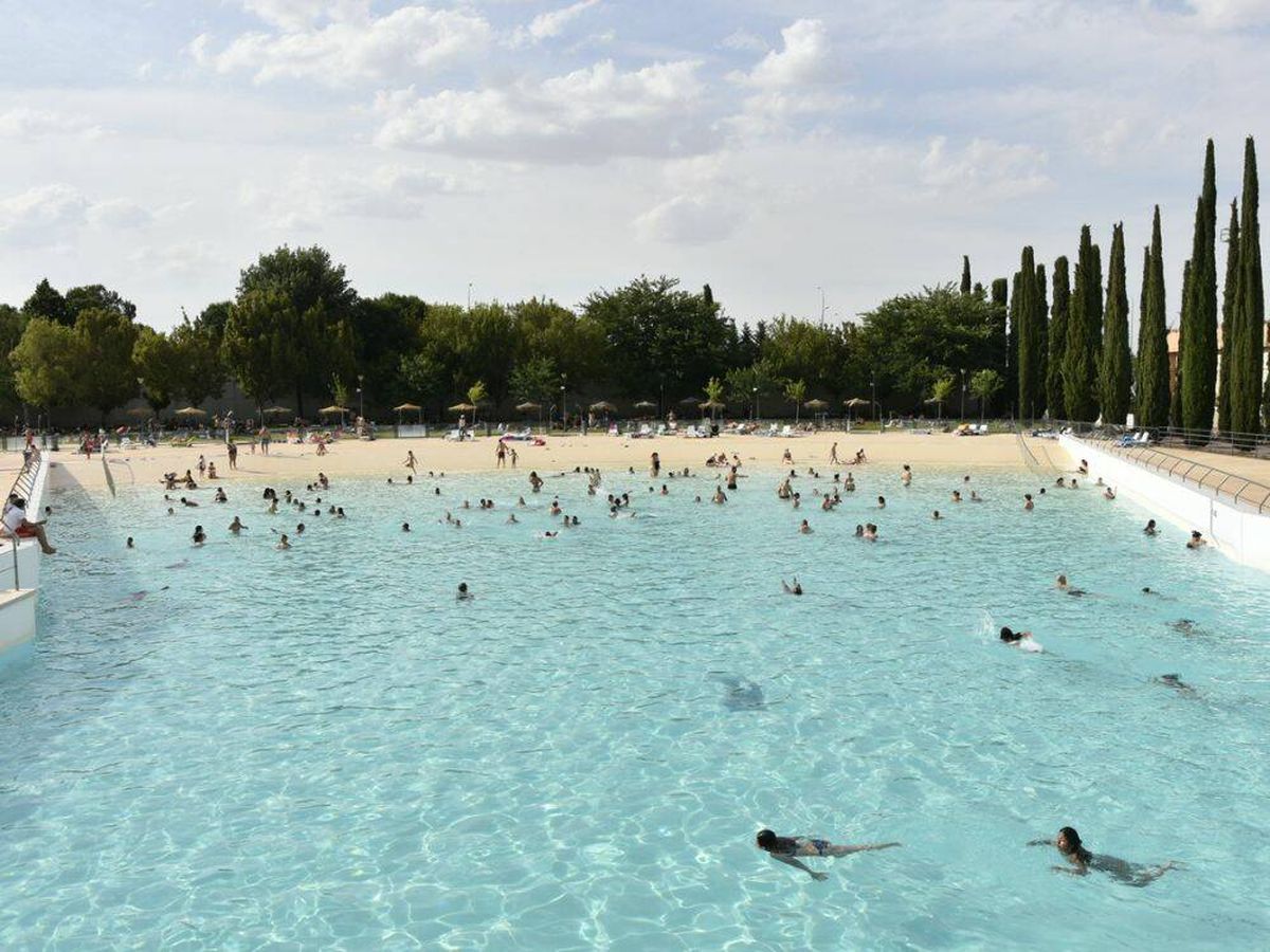 Ni en Andalucía ni en Cataluña: la única piscina de olas municipal de España está en esta comunidad autónoma