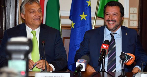 Foto: El ministro del Interior italiano, Matteo Salvini, con el primer ministro húngaro, Viktor Orbán. (EFE)