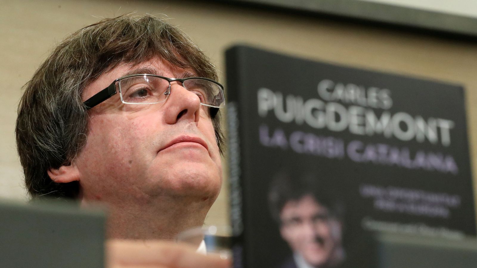 Foto: El 'expresident' Carles Puigdemont, en la presentación de su libro 'La crisis catalana'. (Reuters)