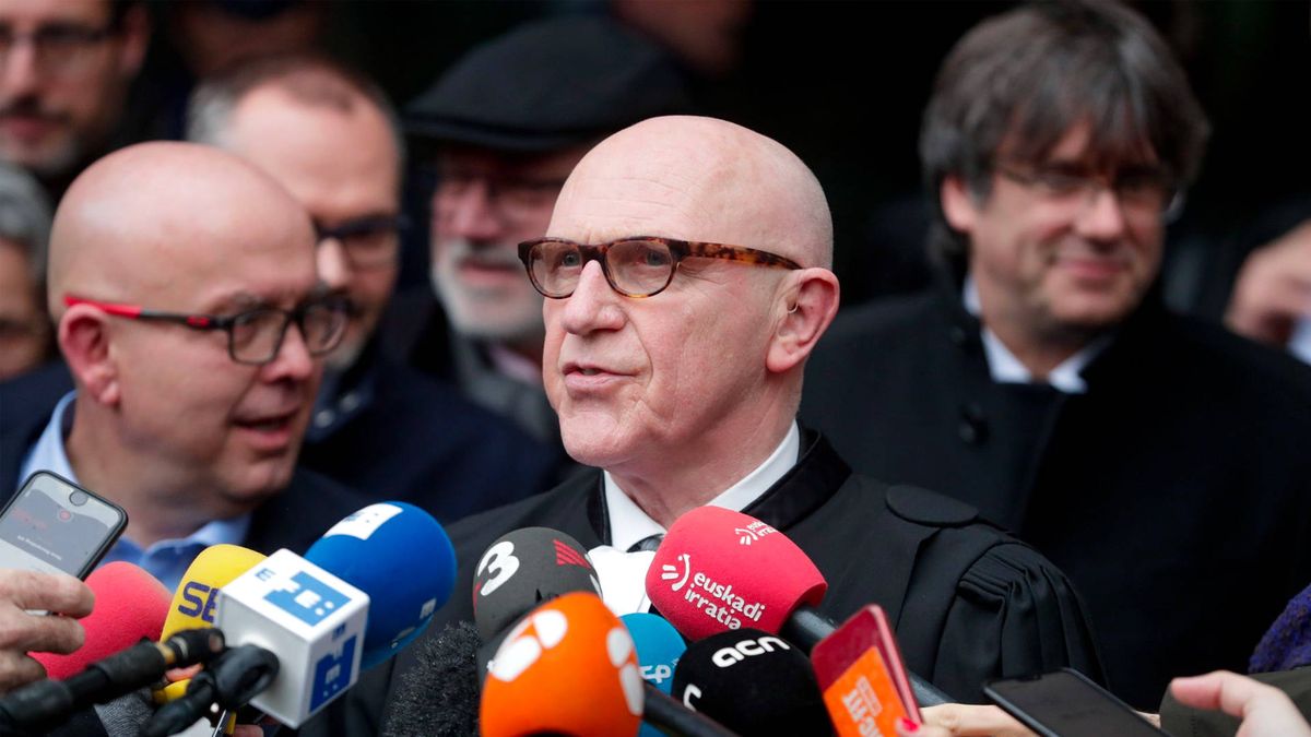 Una carta del abogado de Puigdemont alimenta la coartada de sus 'mossos' de escolta