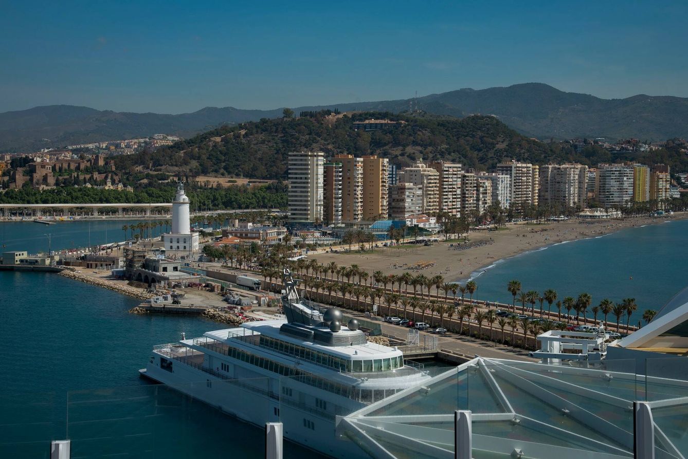 Vista de Málaga desde el 'Wonder of the Seas'.