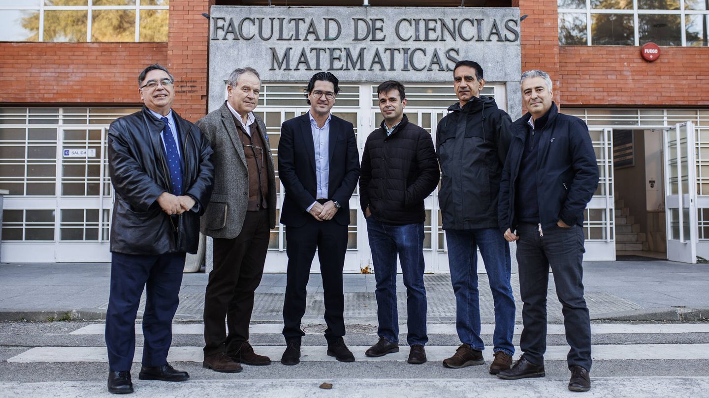De izquierda a derecha: Javier Montero y Javier Yáñez; Álvaro Écija; Daniel Vélez; Alberto Díaz, y Javier Naharro. (Alejandro Martínez Vélez)