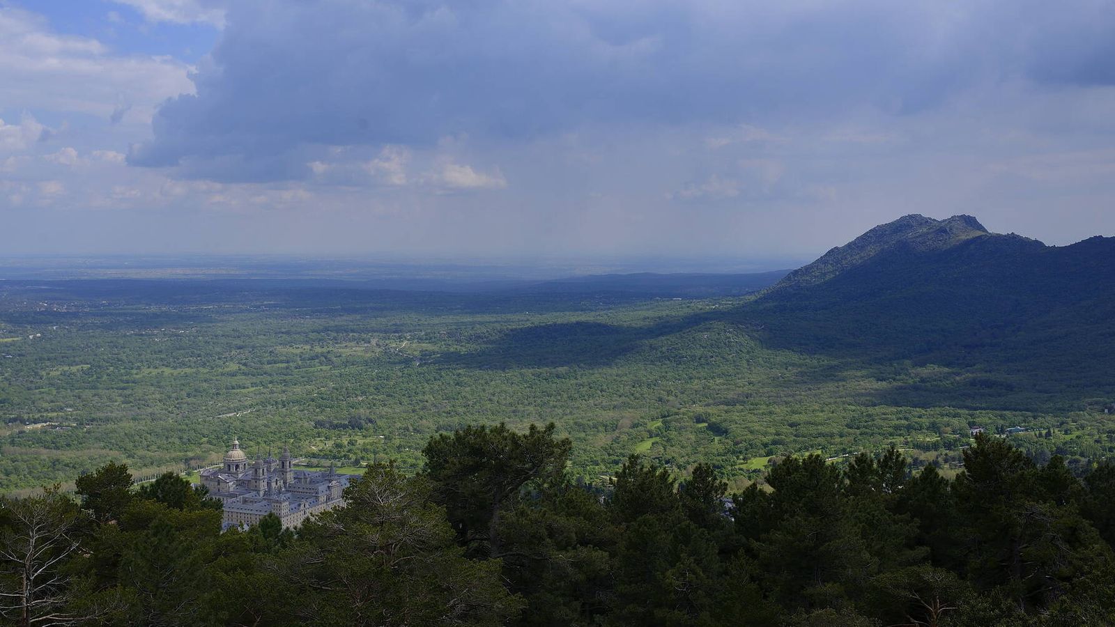 5 rutas para seguir los pasos de quienes reinventaron San Lorenzo de El Escorial