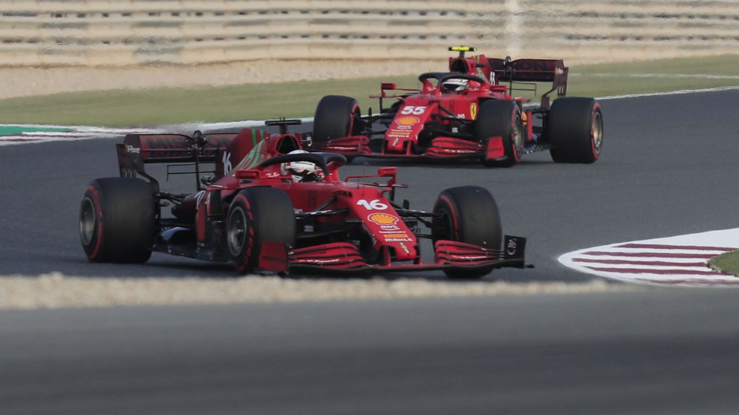 Sainz y Leclerc, esta temporada. (Reuters/Thaier Al-Sudani)