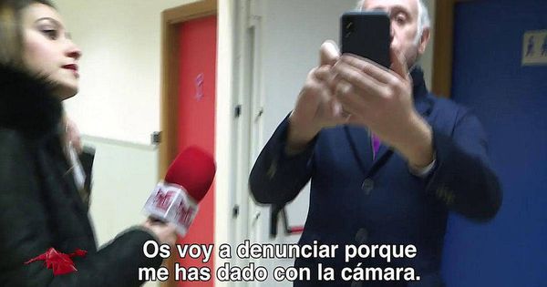 Foto: Eduardo Inda tras la supuesta agresión en 'Todo es mentira'. (Mediaset España)