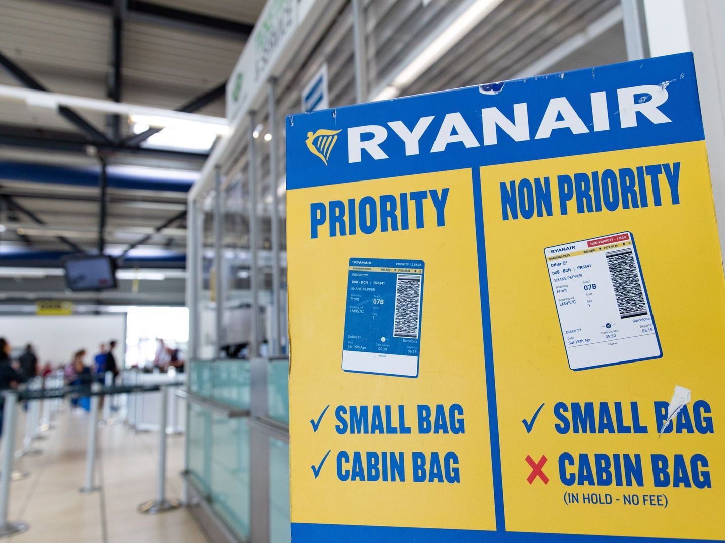 Ryanair no es la única aerolínea que aplica cláusulas abusivas. (EFE)