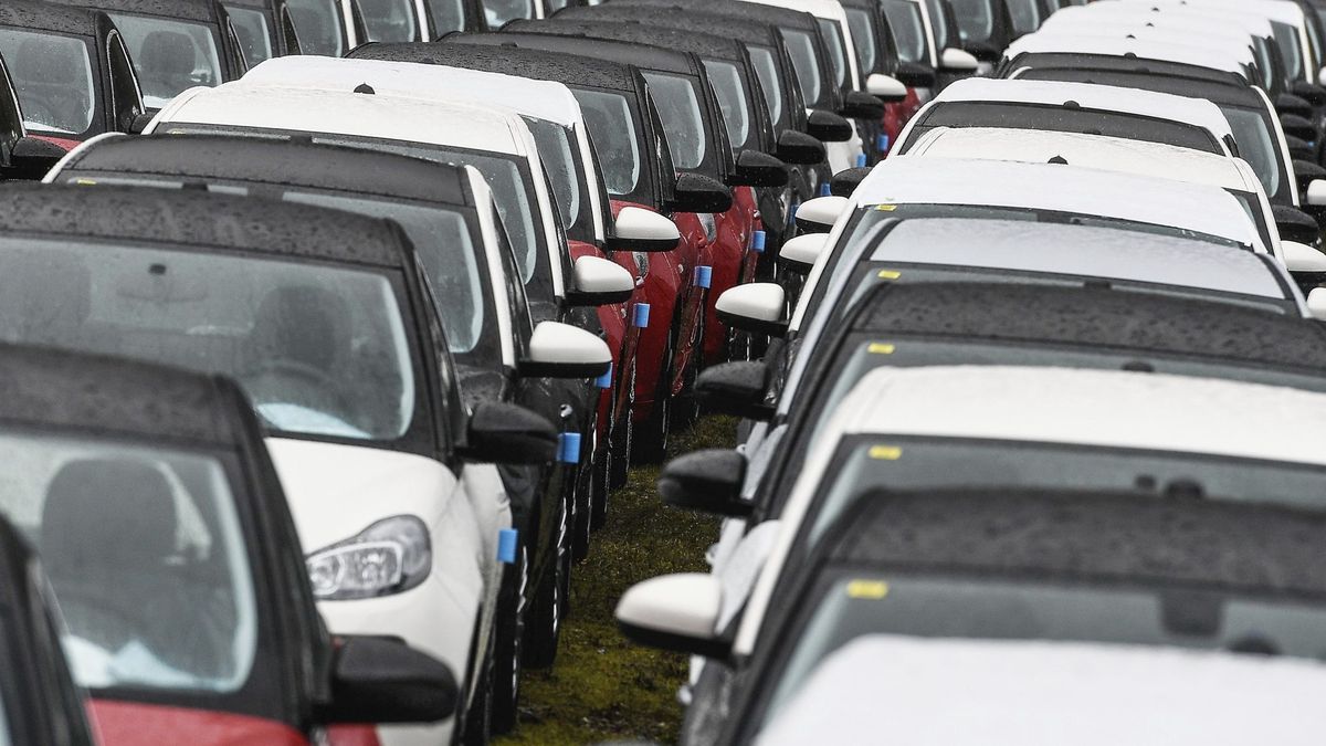 PSA y Santander venden una cartera de fallidos con 13.000 coches 'subprime'