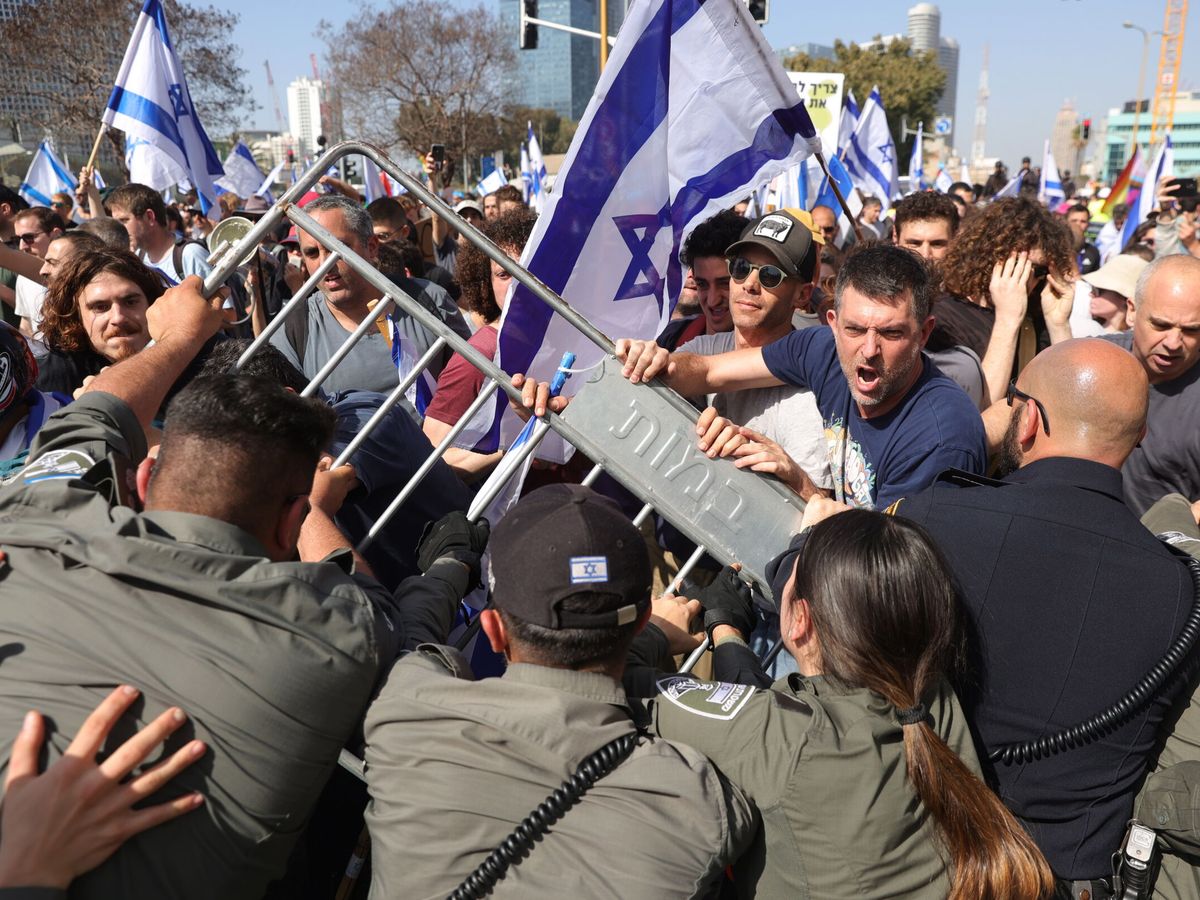 Foto: Protestas en Tel Aviv contra el Gobierno. (EFE/EPA/Abir Sultan)