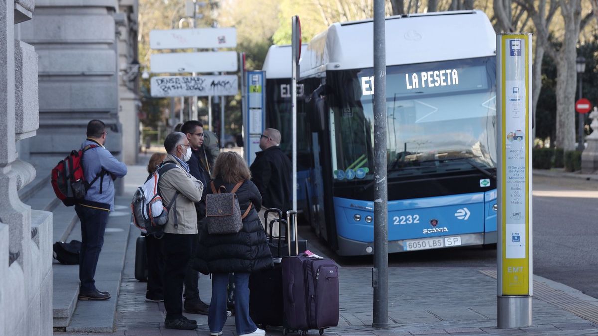 Los autobuses de Madrid reducen su aforo a 20 pasajeros en los estándar