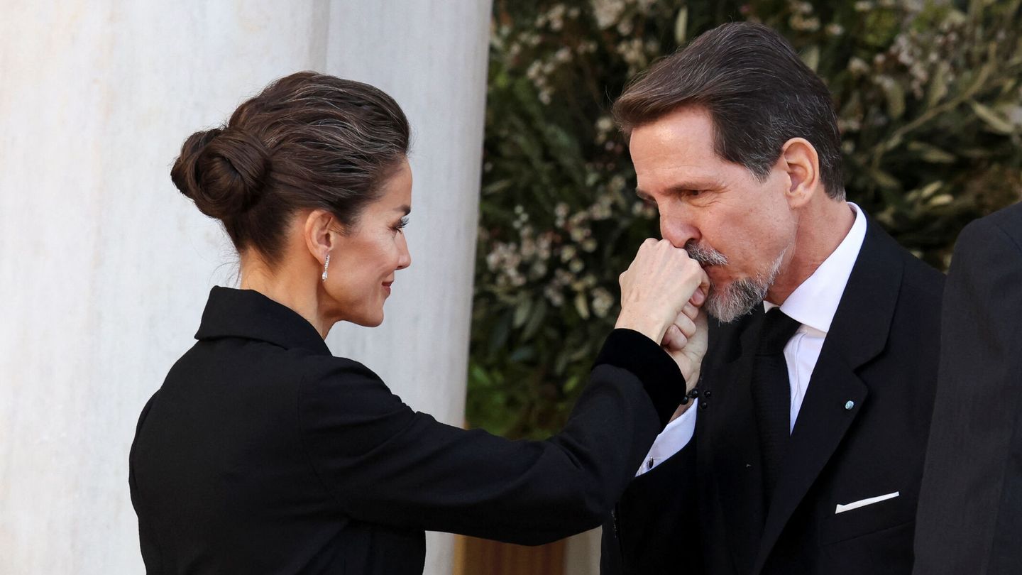 La reina Letizia y Pablo de Grecia. (Reuters/Louiza Vradi)