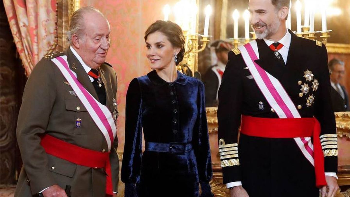 El Felipe Varela que la Reina lució en enero de 2018. (EFE)