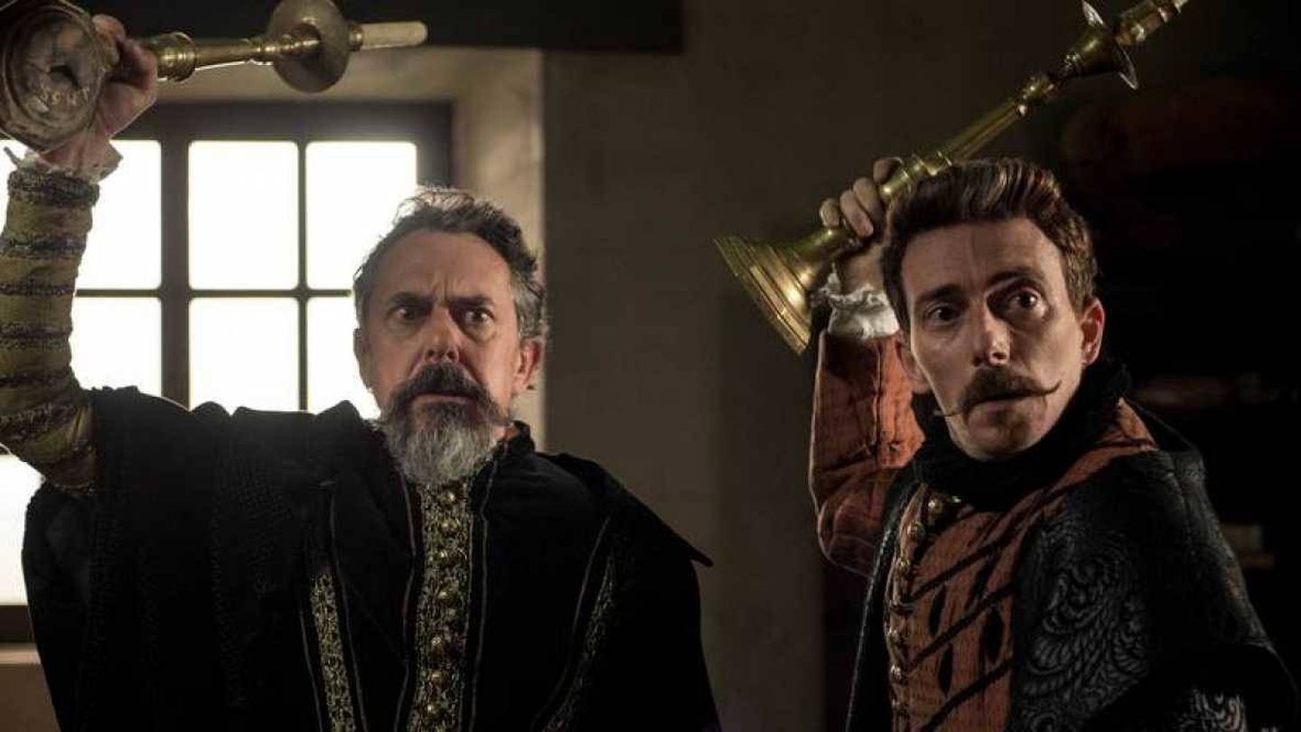Lope de Vega y Cervantes en 'El Ministerio del Tiempo'. (RTVE)