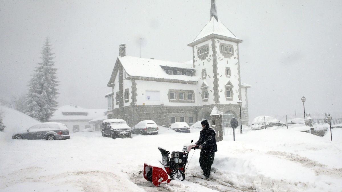 Las nevadas, el oleaje, el frío y el viento ponen en riesgo a 40 provincias españolas