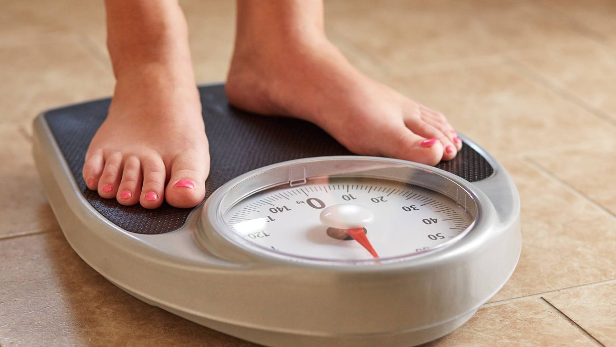 Pierdes 3 kilos a la semana: por qué está de moda la dieta Sirtfood 