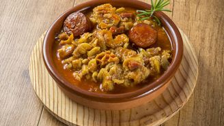 Gastronomía española: La receta original de los callos a la madrileña y cómo llevarla a la