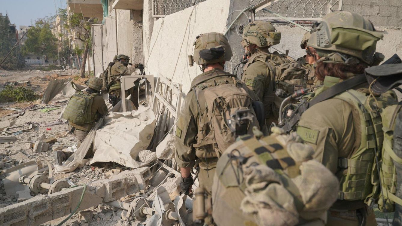 Foto: Soldados israelíes operando en la Franja de Gaza (Reuters)