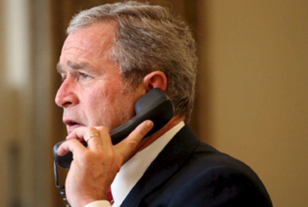 Foto: Bush dice que la renuncia de Castro debe ser el comienzo hacia la democracia en Cuba