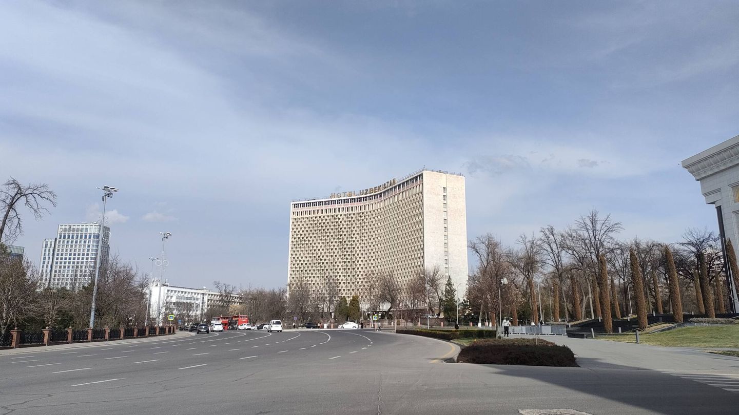 El gran Hotel Uzbekistán de 1974. (P.C.)