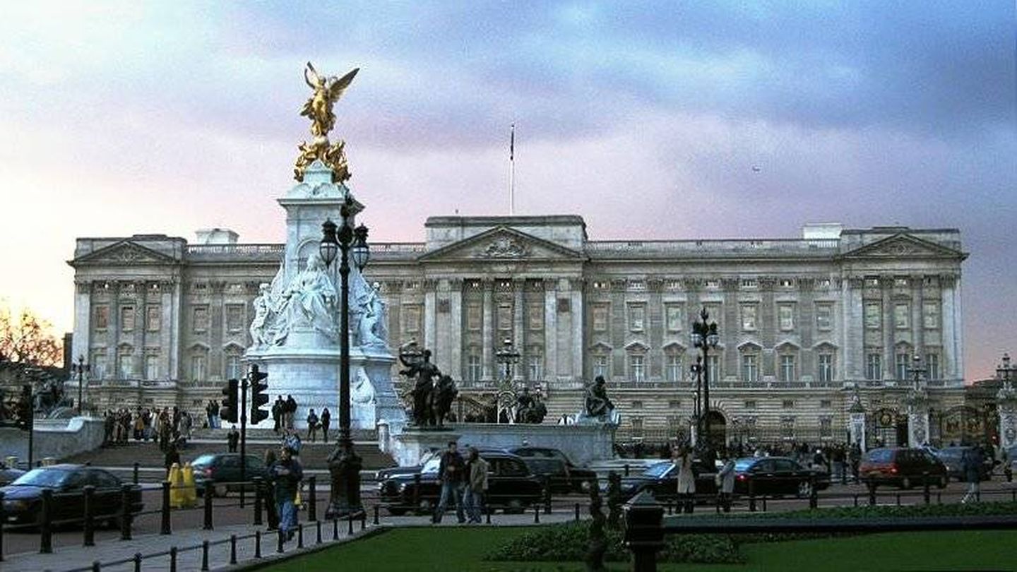 Buckingham Palace. (Wikimedia)