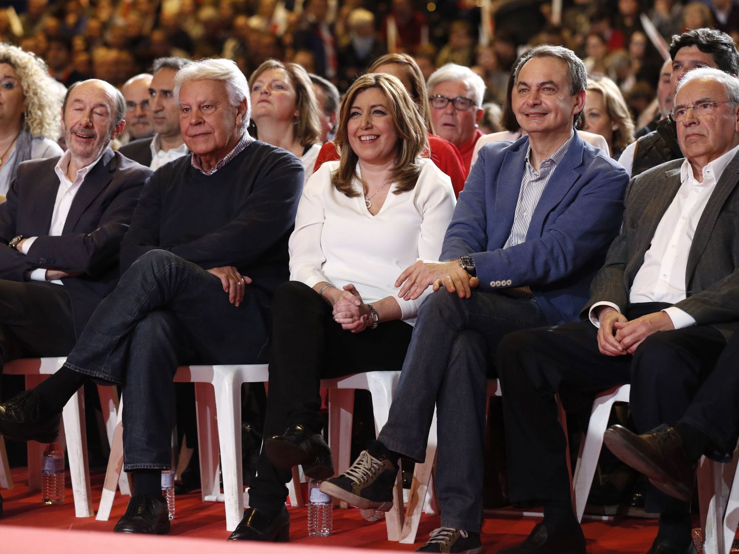 Rubalcaba, González, Zapatero y Guerra, en el lanzamiento de Díaz, el 26 de marzo de 2017. (EFE)